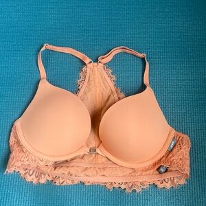 Aerie bra with lace design on back!